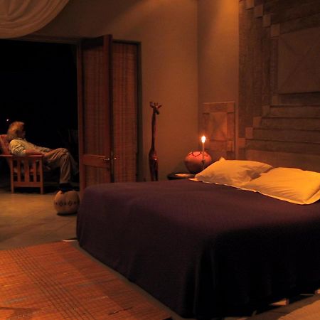 Tingala Lodge - Bed In The Bush พาลาบอร์วา ภายนอก รูปภาพ