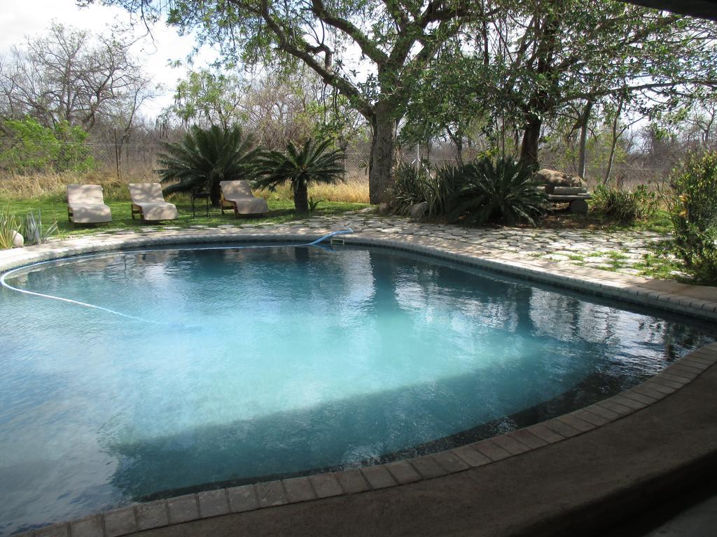 Tingala Lodge - Bed In The Bush พาลาบอร์วา ภายนอก รูปภาพ