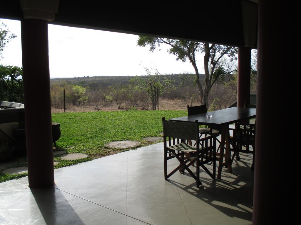 Tingala Lodge - Bed In The Bush พาลาบอร์วา ภายนอก รูปภาพ