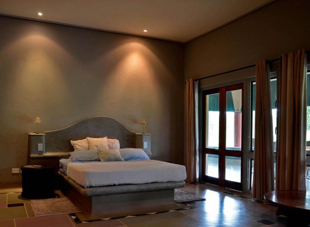 Tingala Lodge - Bed In The Bush พาลาบอร์วา ห้อง รูปภาพ