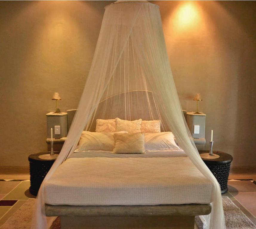 Tingala Lodge - Bed In The Bush พาลาบอร์วา ห้อง รูปภาพ