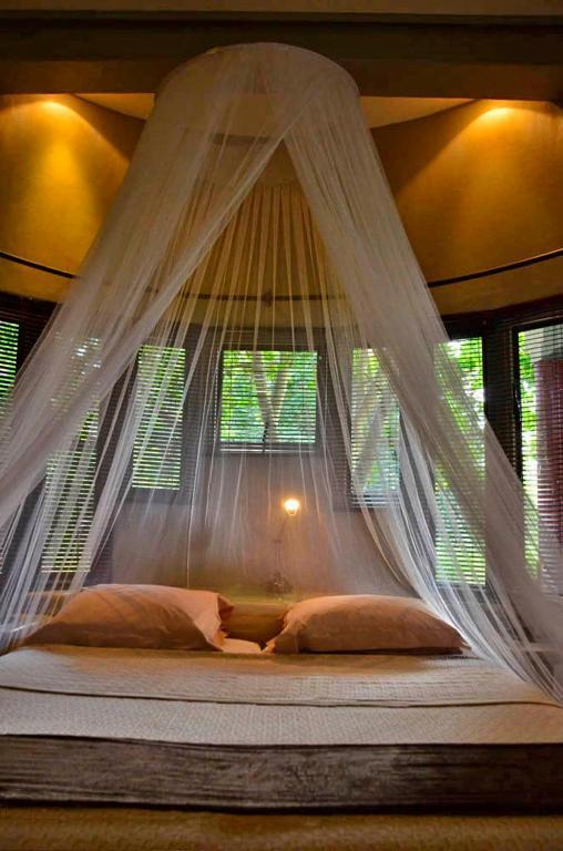 Tingala Lodge - Bed In The Bush พาลาบอร์วา ห้อง รูปภาพ