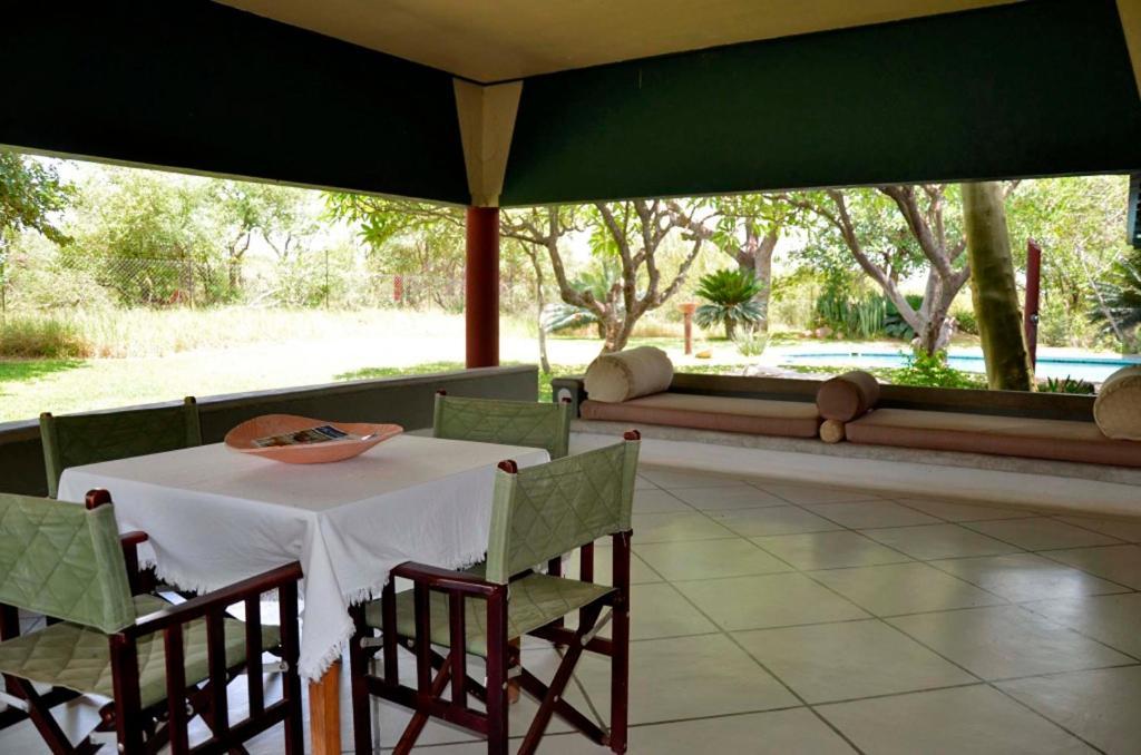 Tingala Lodge - Bed In The Bush พาลาบอร์วา ภายนอก รูปภาพ